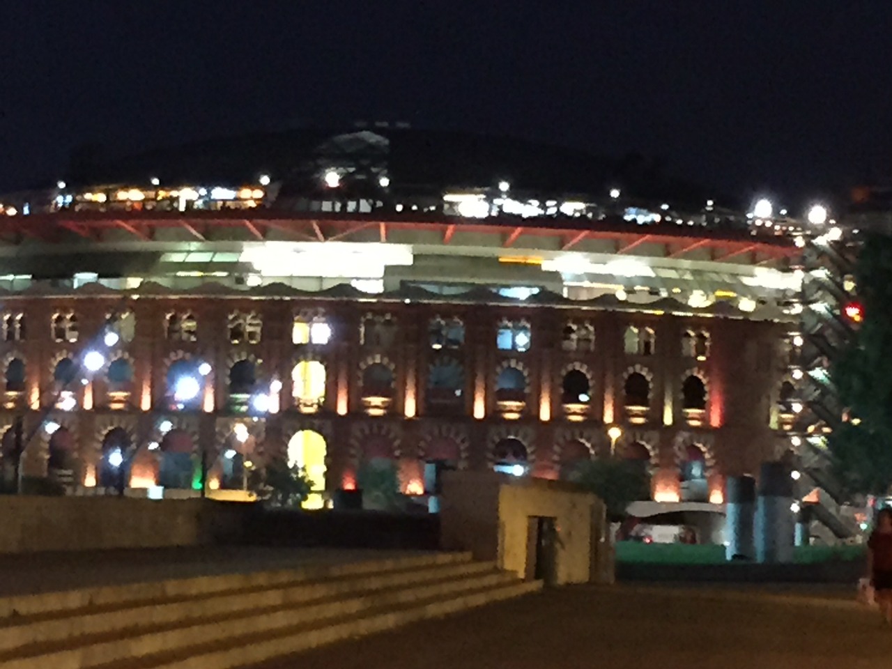 『現在はショッピングセンターなど』by jingashita 4T｜モヌメンタル闘牛場のクチコミ【フォートラベル】