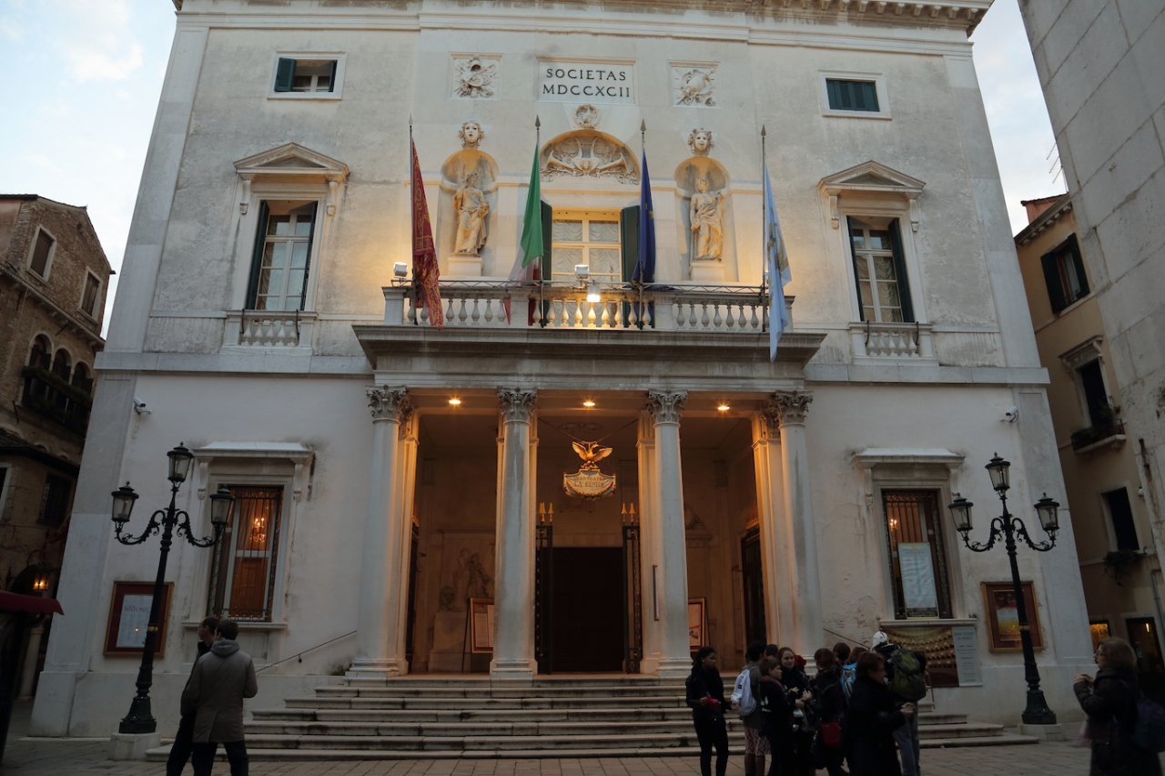 『物凄く煌びやかな劇場』by masa8982|フェニーチェ劇場のクチコミ【フォートラベル】