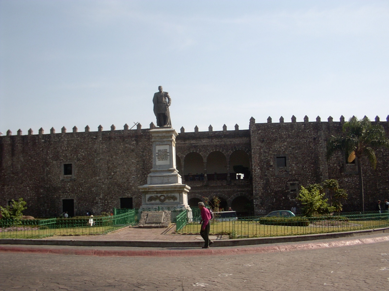 『ディエゴ・リベラの巨大な壁画が見れる』by taro|コルテス宮殿のクチコミ【フォートラベル】