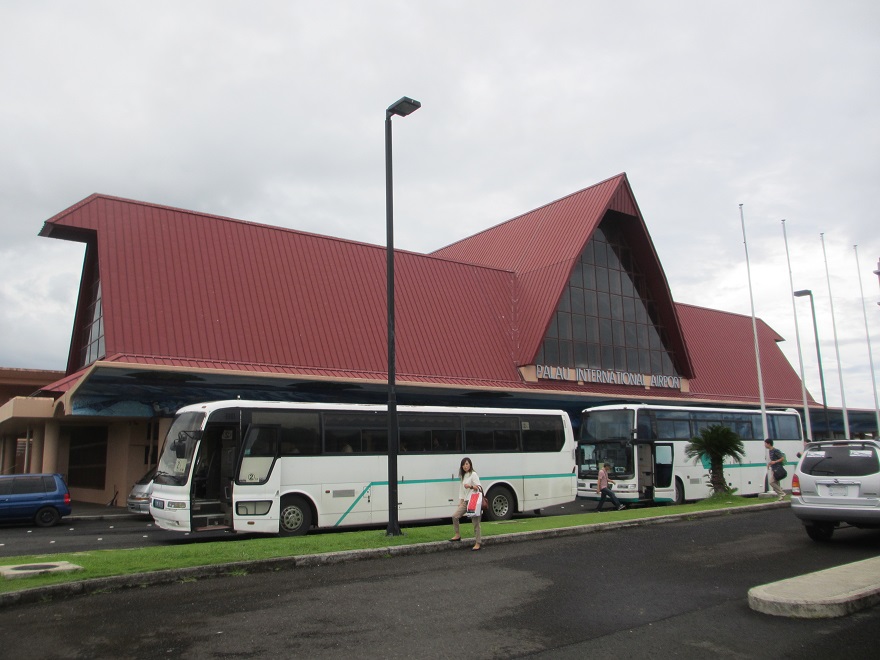 ロマン トメトゥチェル国際空港 (旧名：パラオ国際空港) (ROR)                Roman Tmetuchl International Airport (Palau International Airport) (ROR)