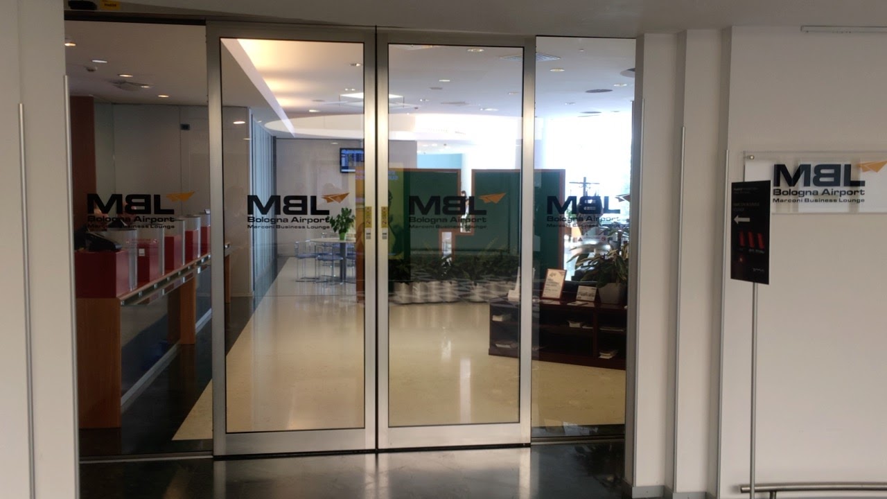 ボローニャ ボルゴ パニゴーレ空港 (BLQ) Bologna Guglielmo Marconi Airport (BLQ)