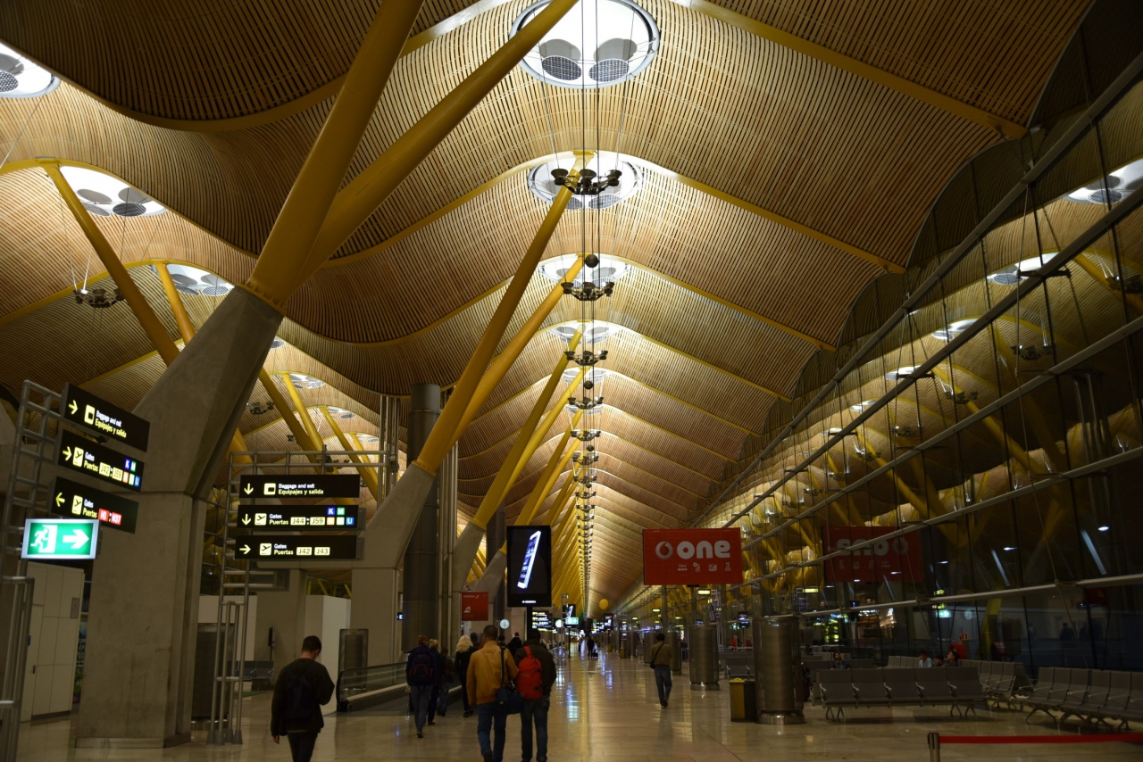 アドルフォ スアレス マドリード バラハス空港 (MAD) Adolfo Suarez Madrid Barajas Airport