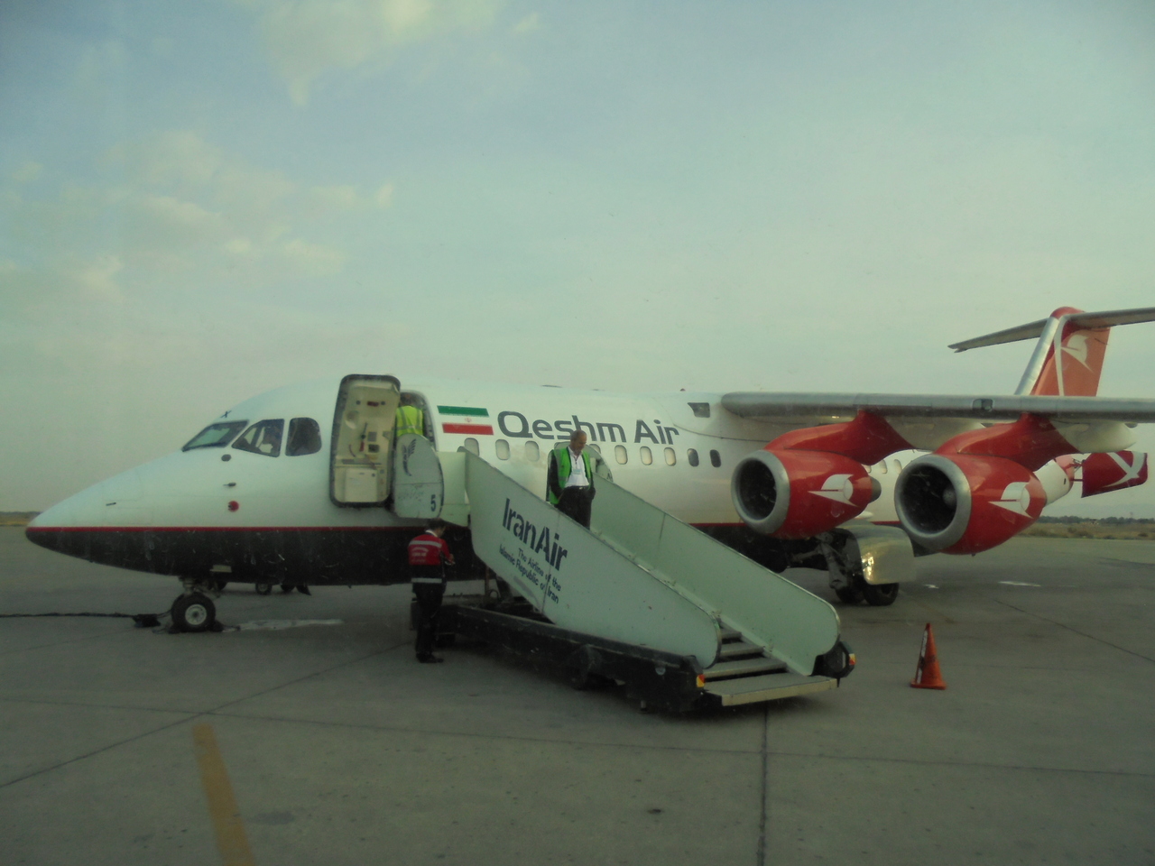 メヘラーバード国際空港 (THR)                Tehran Mehrabad International Airport (THR)