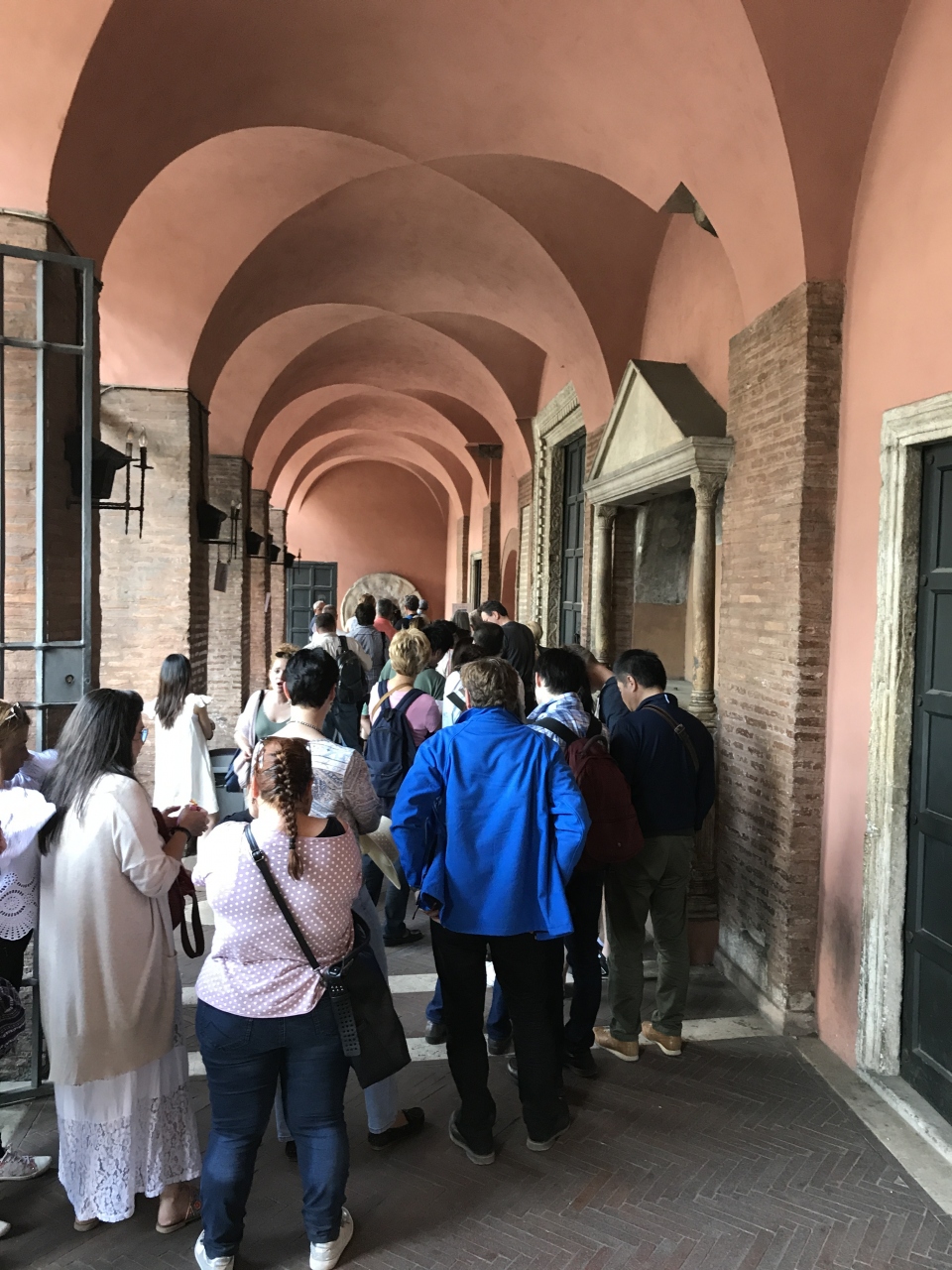 サンタ マリア イン コスメディン教会(真実の口) Santa Maria in Cosmedin (Bocca della Verita)