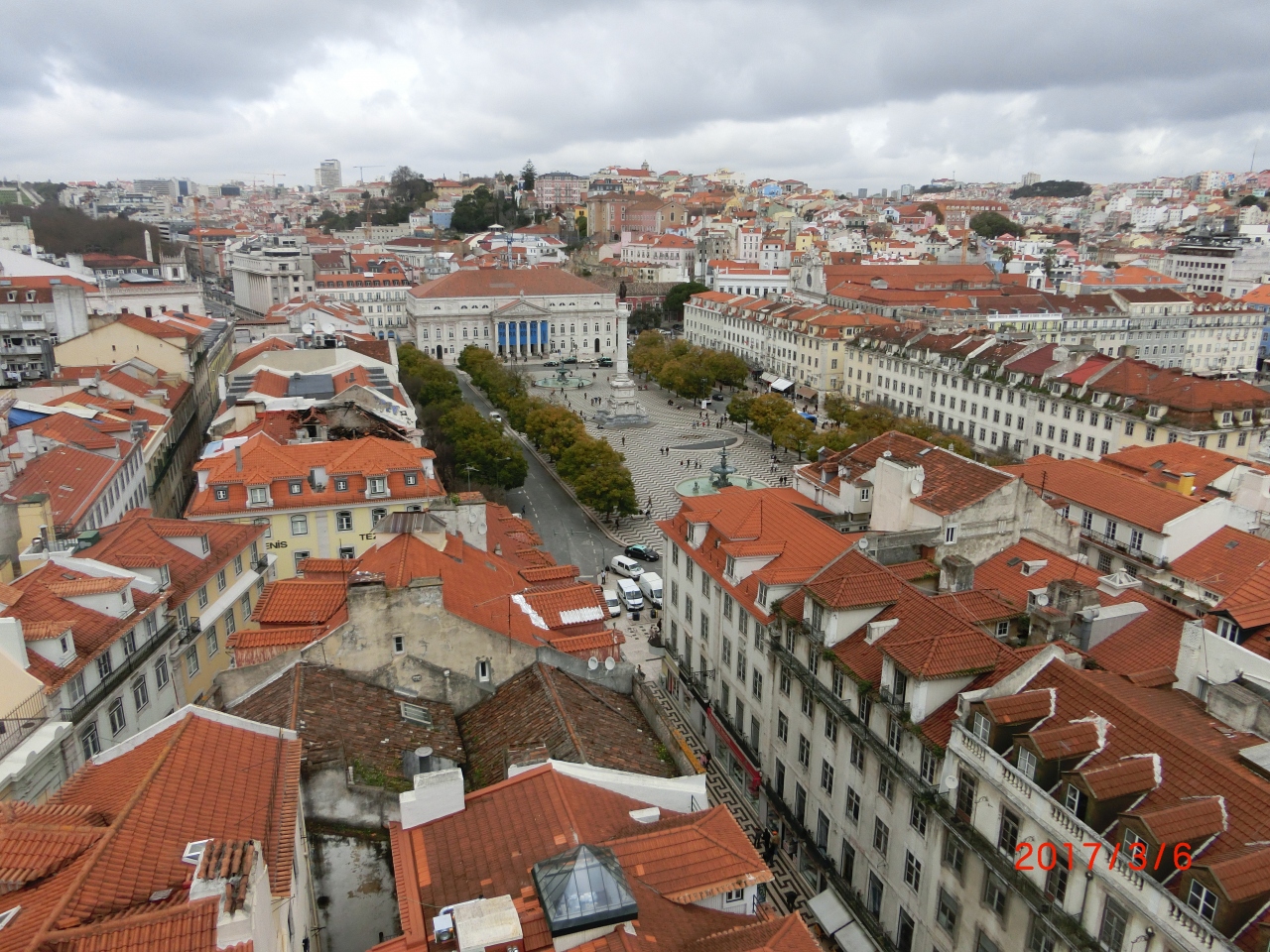 『バイシャ地区、ロシオ広場、ロシオ駅と観光客に人気』by しんどく|ロシオ広場 (ペドロ4世広場)のクチコミ【フォートラベル】