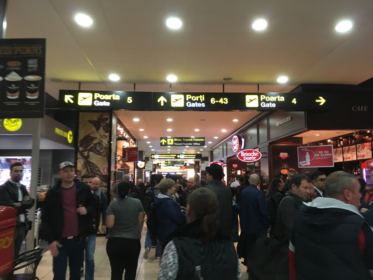 アンリ コアンダ国際空港 (OTP) Henri Coanda International Airport
