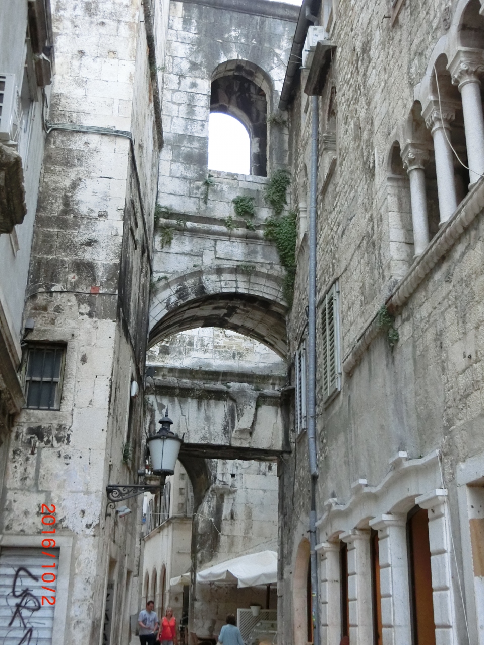 『西の門です』by しんどく|鉄の門のクチコミ【フォートラベル】