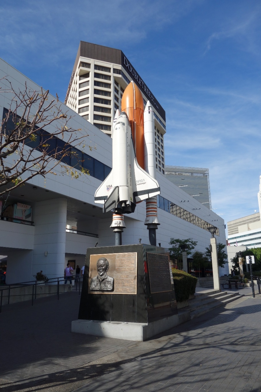スペースシャトル チャレンジャー モニュメント Space Shuttle Challenger Monument