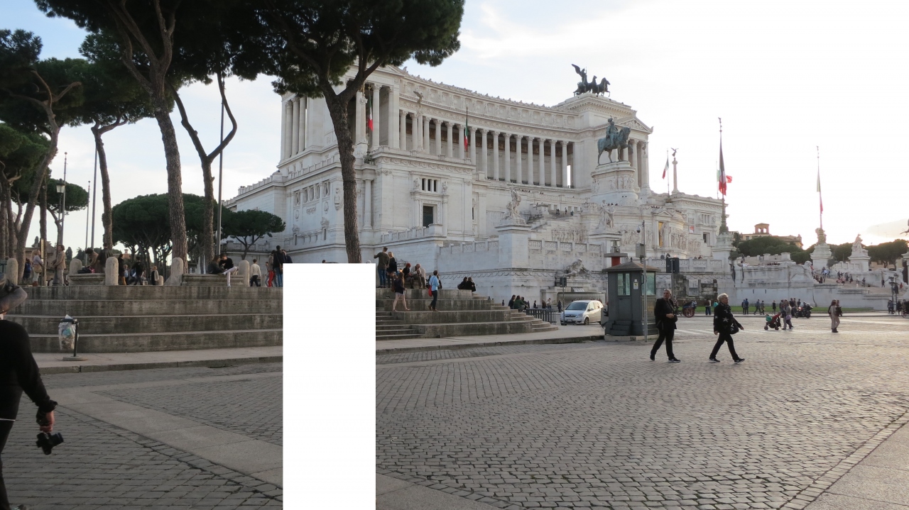 ヴィットリオ エマヌエーレ2世広場 Piazza Vittorio Emanuele 2