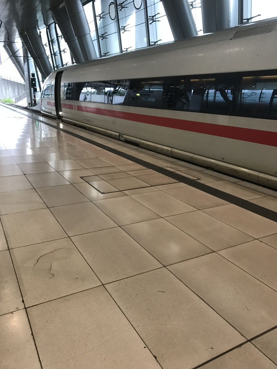 フランクフルト空港長距離列車駅 Frankfurt Airport Fernbahnhof railway station