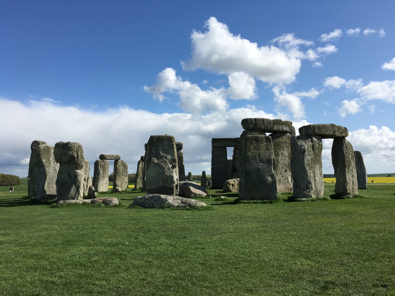 ストーンヘンジ、エーヴベリーと関連する遺跡群 Stonehenge, Avebury and Associated Sites