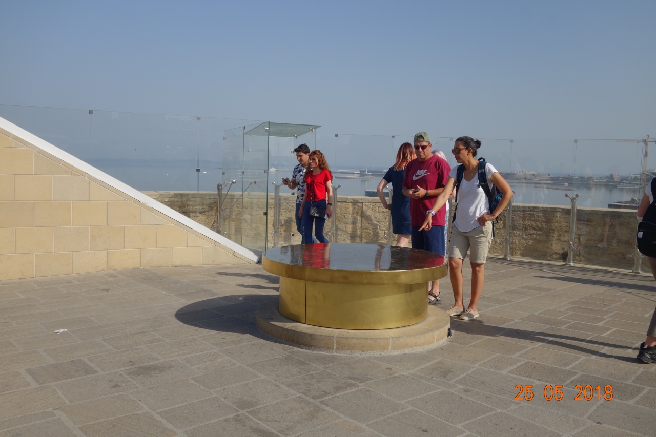 城壁都市バクー、シルヴァンシャー宮殿、及び乙女の塔 Walled City of Baku with the Shirvanshah's Palace and Maiden Tower