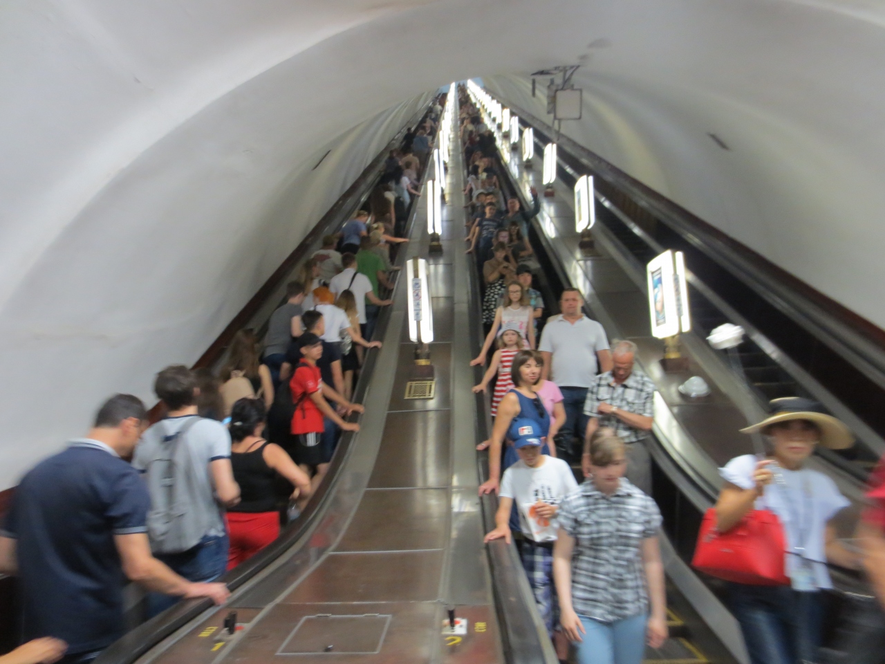 キエフ地下鉄                Kiev Subway