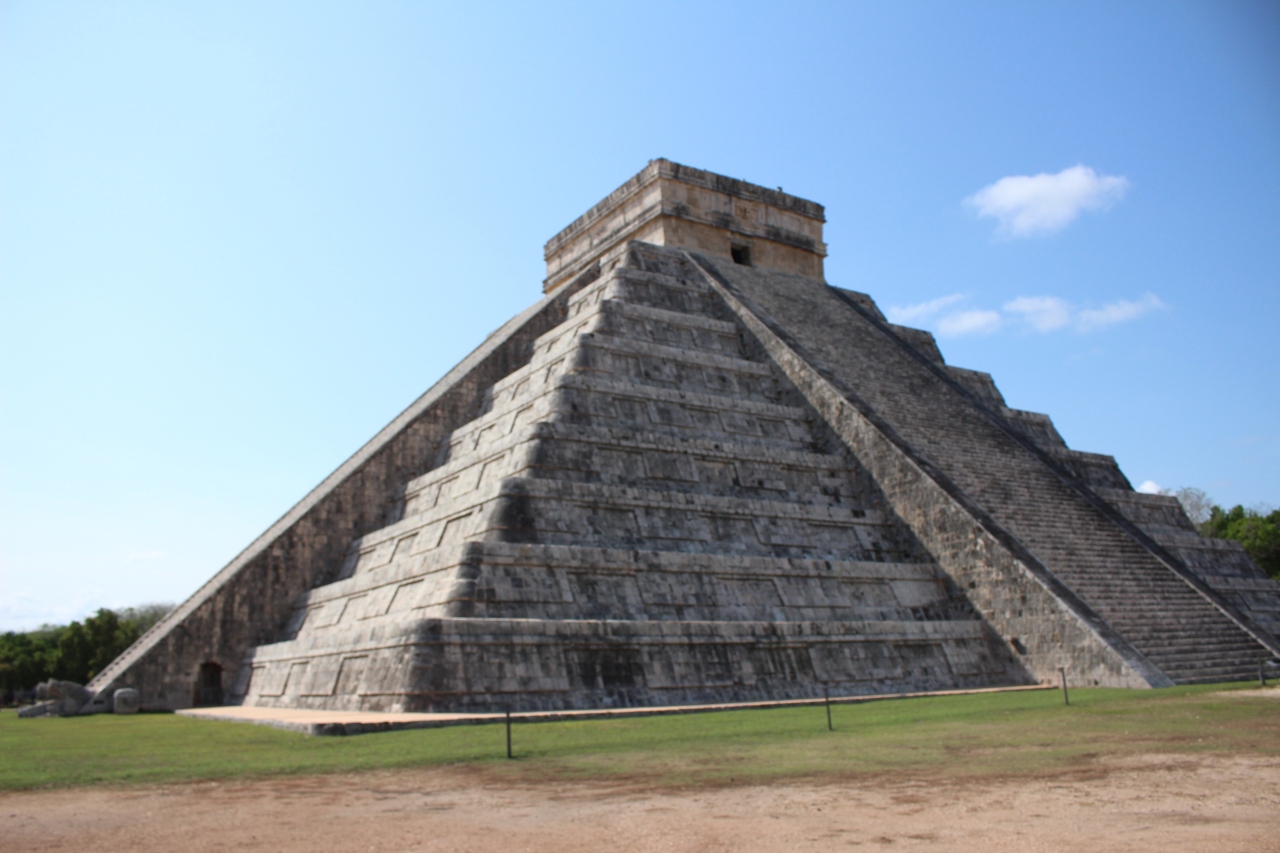 古代都市チチェン イッツァ Pre-Hispanic City of Chichen-Itza