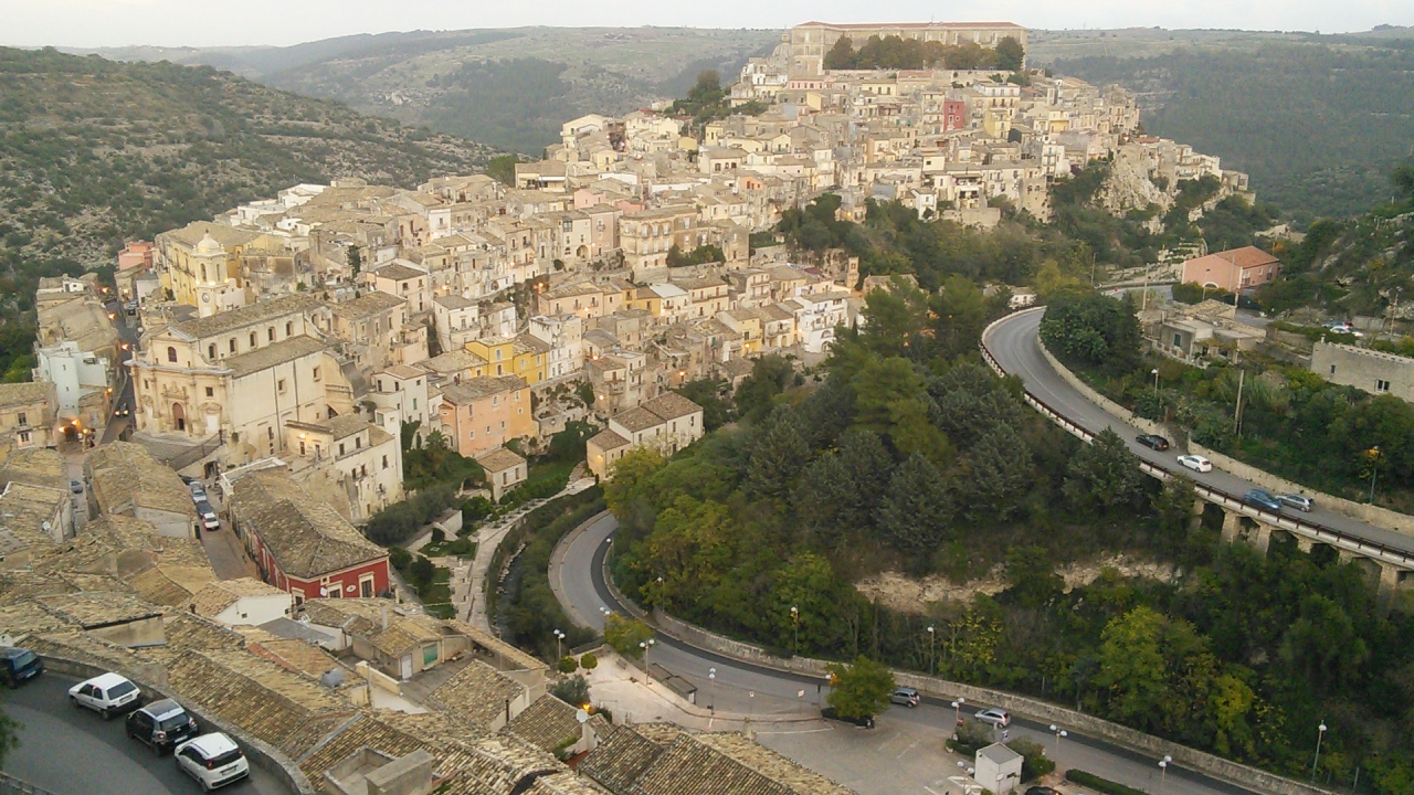 ヴァル ディ ノートの後期バロック様式の町々(シチリア島南東部) Late Baroque Towns of the Val di Noto (South-Eastern Sicily)
