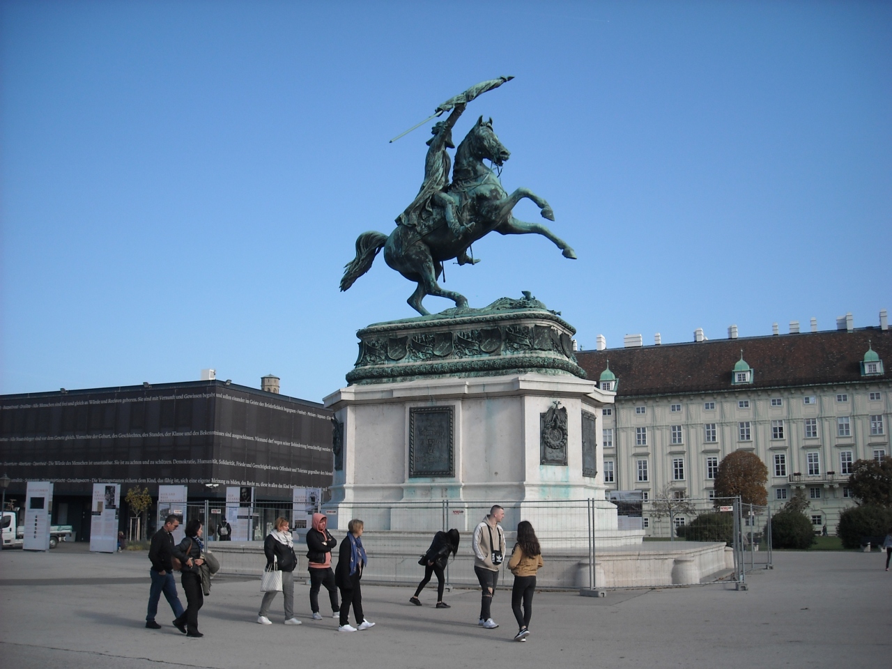 カール フォン エスターライヒ像                Reiterstandbild Erzherzog Karl