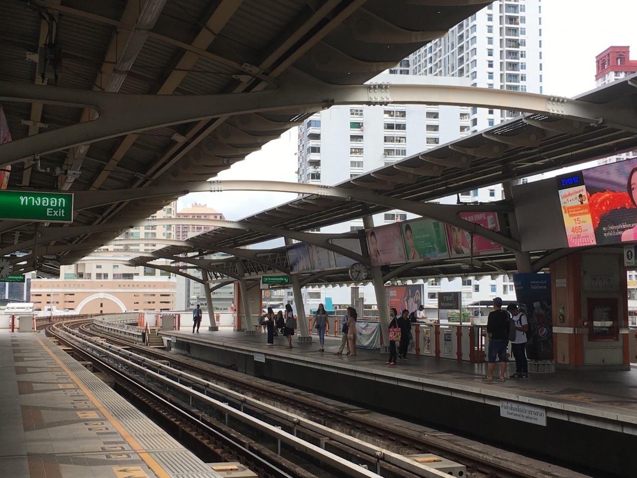 パヤータイ駅 (BTS) Payathai Station (BTS)