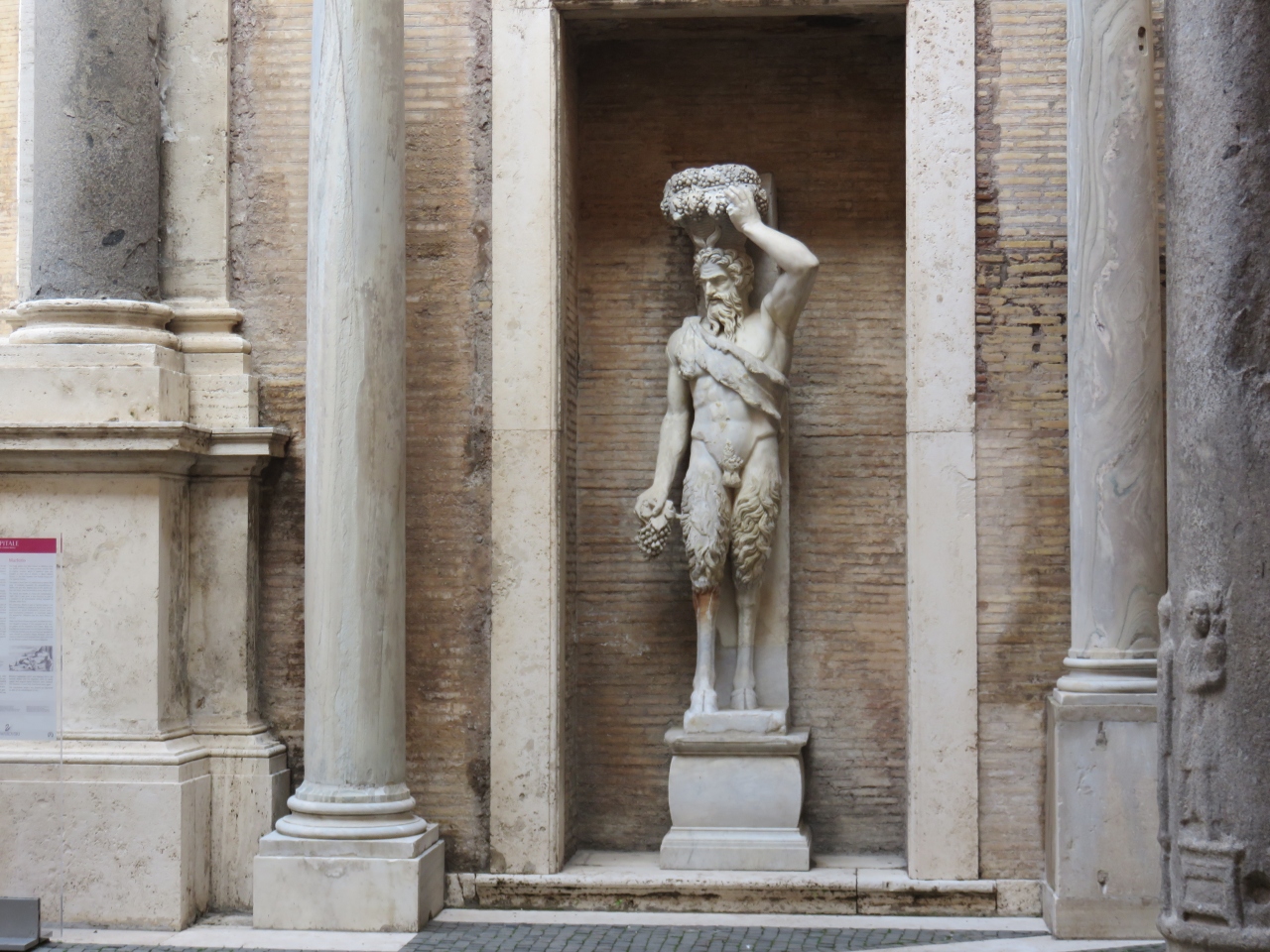 新宮 (カピトリーニ美術館) Palazzo Nuovo (Musei Capitolini)