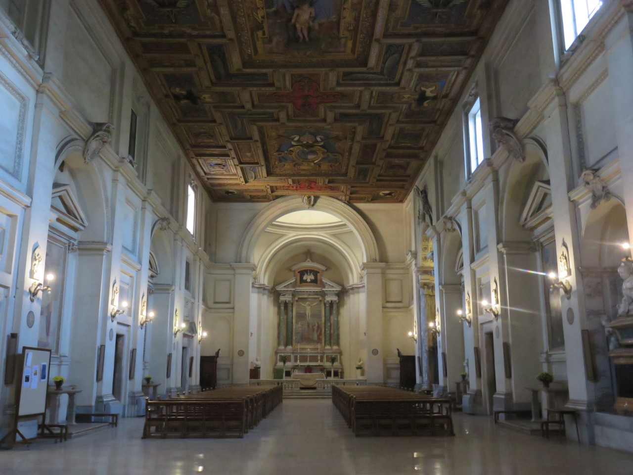 『天井の装飾が豪華・・・』by チュンチュ319|サン セバスティアーノ聖堂のクチコミ【フォートラベル】