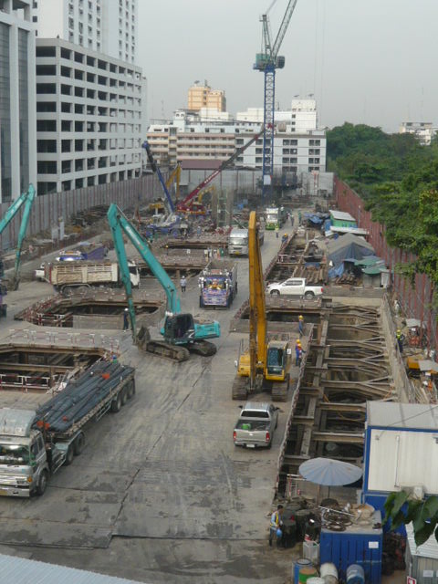 パヤータイ駅 (BTS) Payathai Station (BTS)