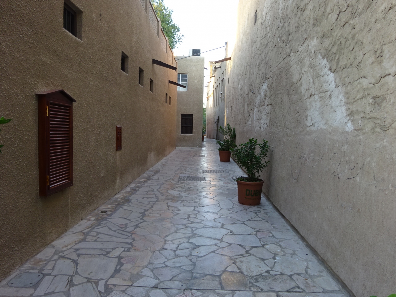 アル ファヒディ歴史地区 (バスタキヤ地区) Al Fahidi Historical District (Bastakiya)