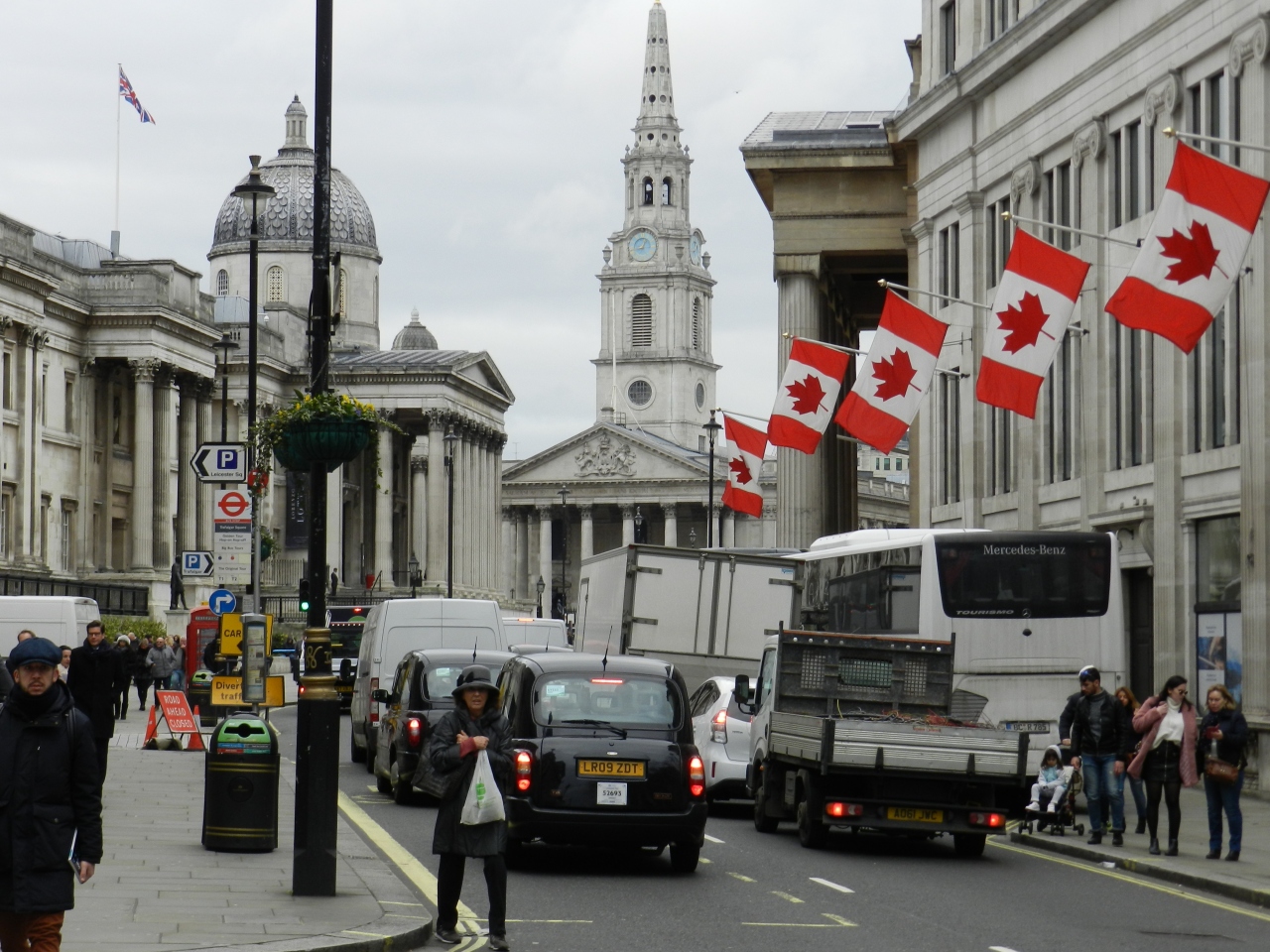 聖マーティン イン ザ フィールズ教会                St Martin in the Fields Church