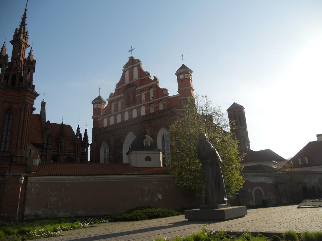 アダム ミツキェヴィチの像 Statue of Adam Mickiewicz