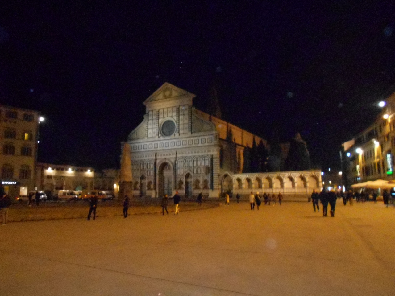 サンタ マリア ノヴェッラ広場                Piazza Santa Maria Novella