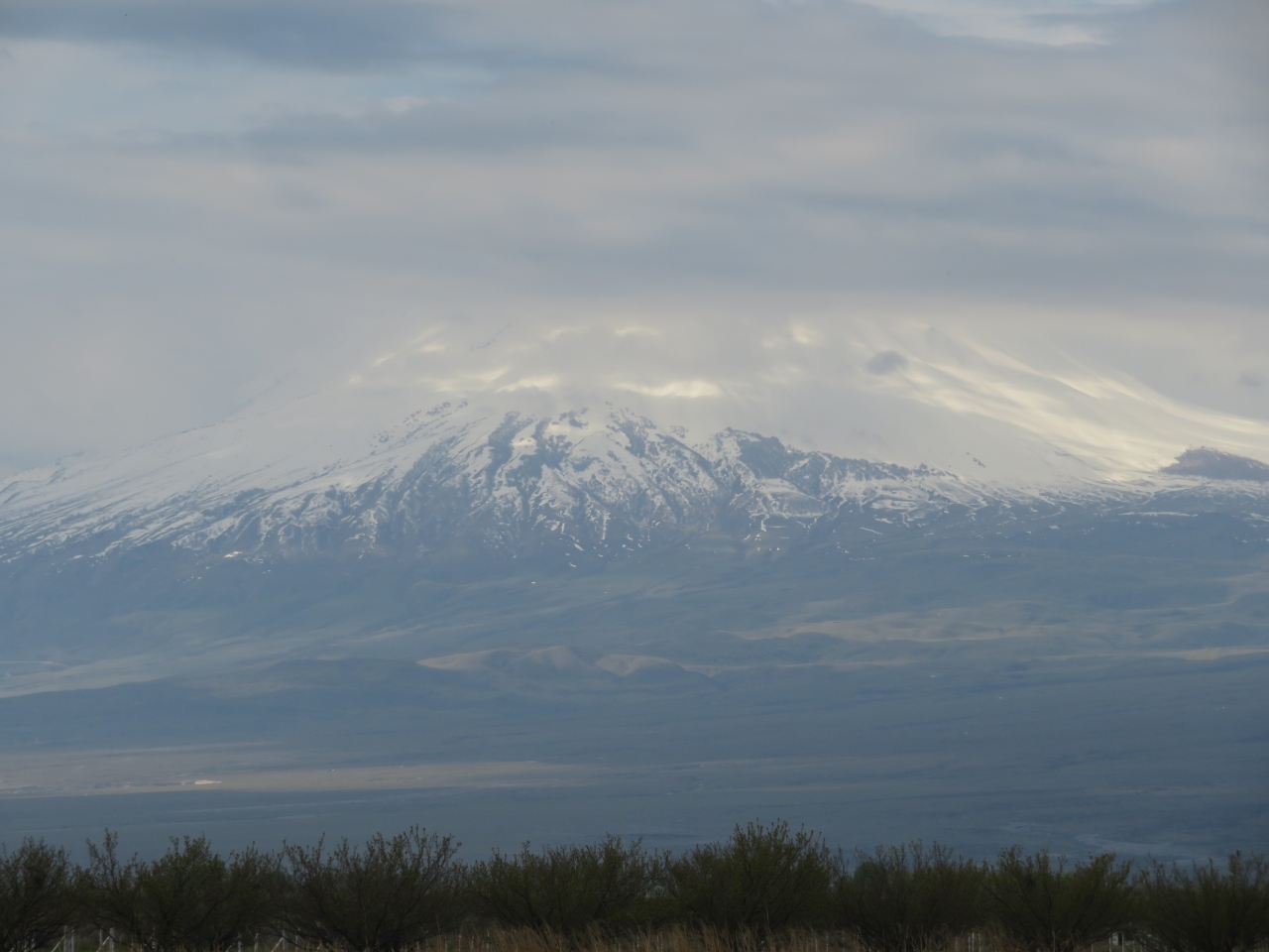 アール (アララット)山                Aıri Daıi