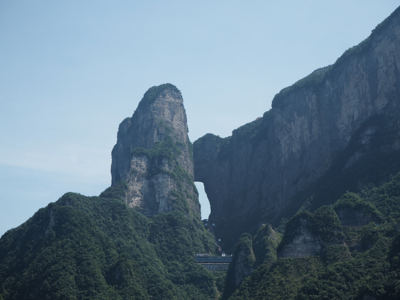 天門山風景区                Scenic mountain heaven gate