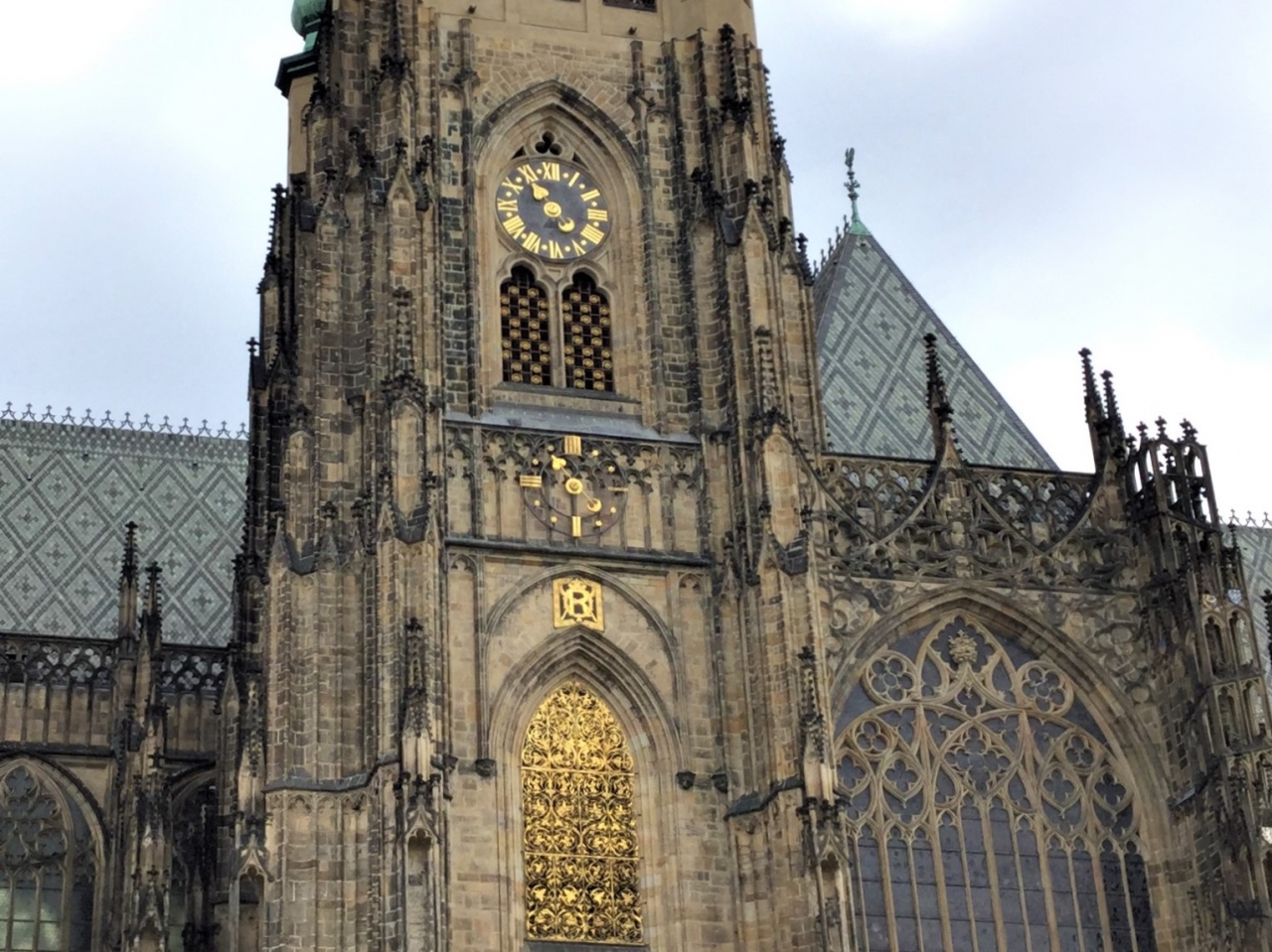聖ヴィート大聖堂の南塔                The Great South Tower of the St. Vitus Cathedral, Prague Castle
