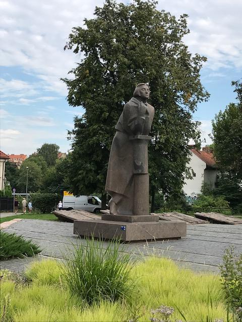 アダム ミツキェヴィチの像 Statue of Adam Mickiewicz