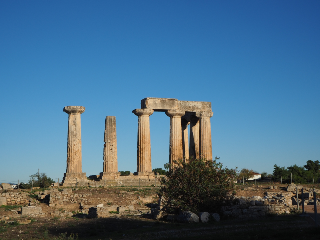 古代コリントス遺跡                Ancient Korinthos