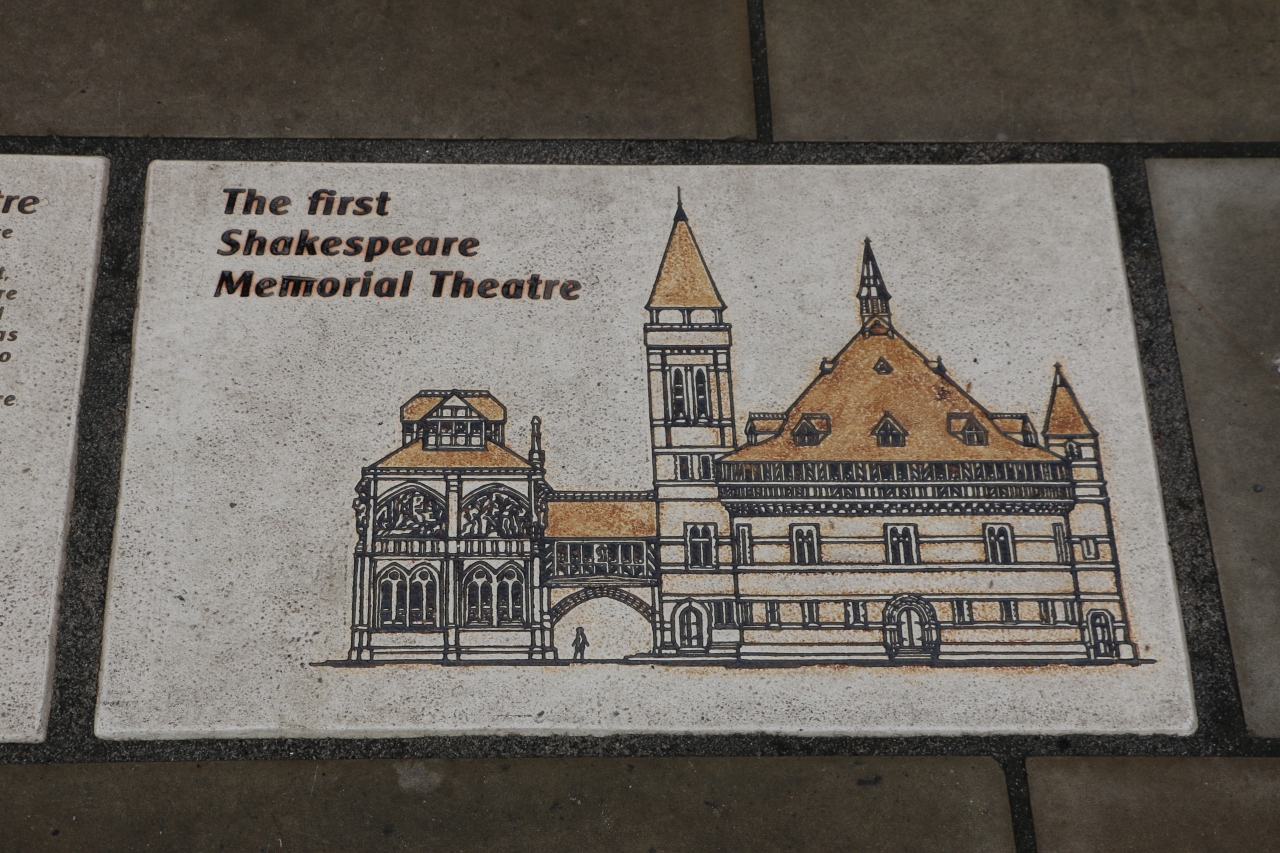 ロイヤル シェイクスピア シアター The Royal Shakespeare Theatre
