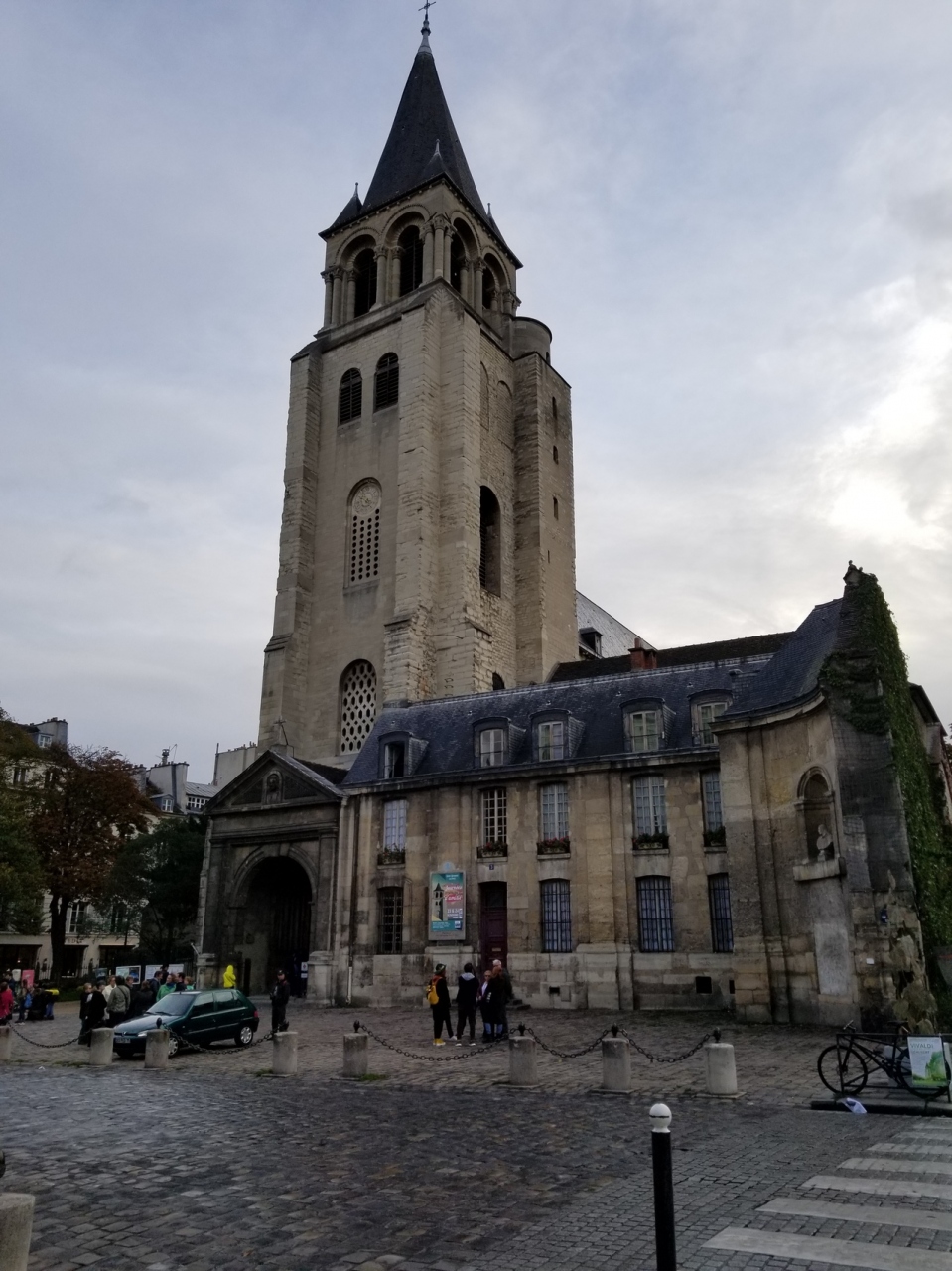 サン ジェルマン デ プレ地区 Saint-Germain-des-Prés District