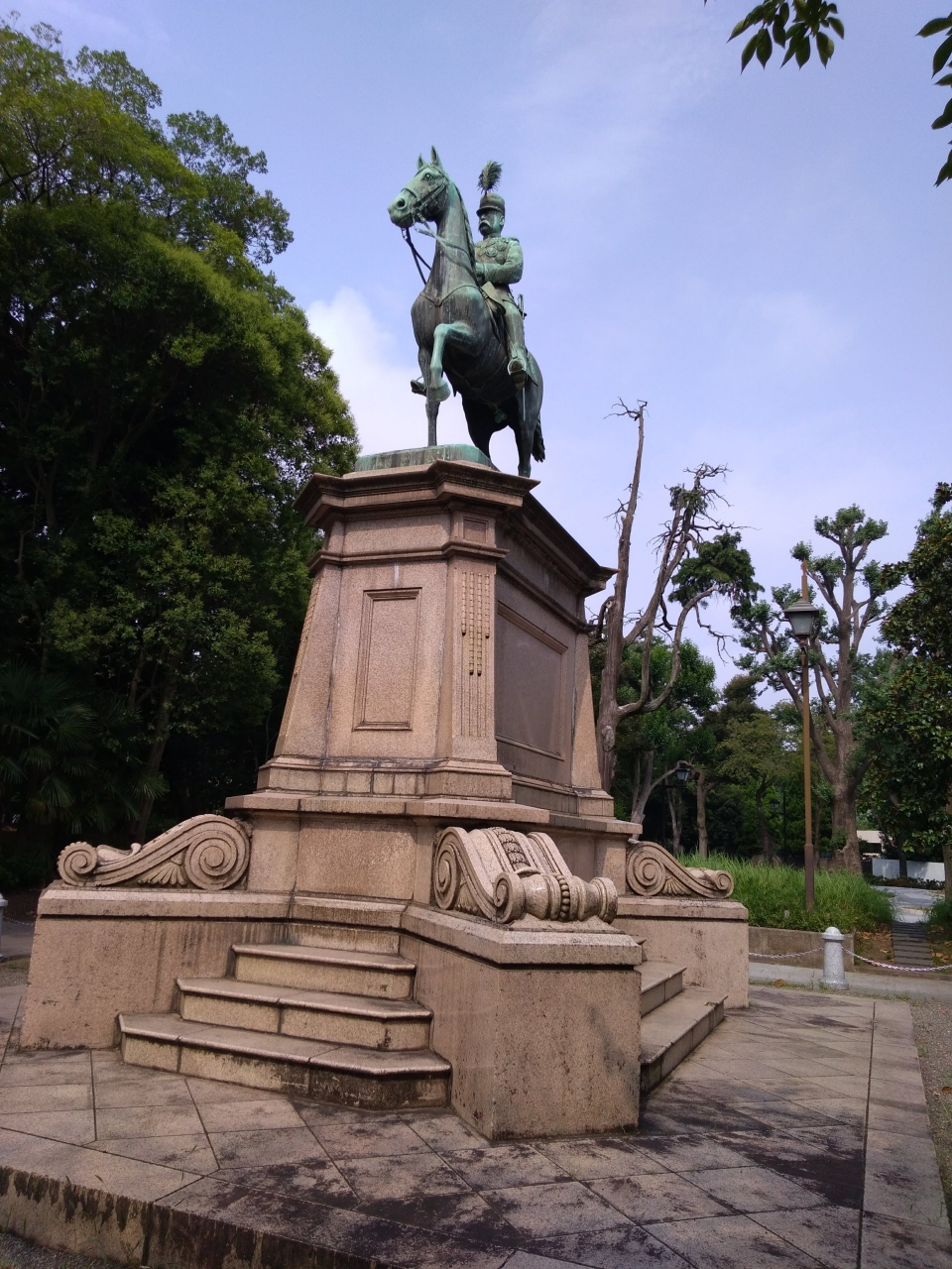 『小松宮彰仁親王がのっている馬が今にも動き出しそうな躍動感がたまらないです。』by bobby_brazil｜上野恩賜公園のクチコミ【フォートラベル】