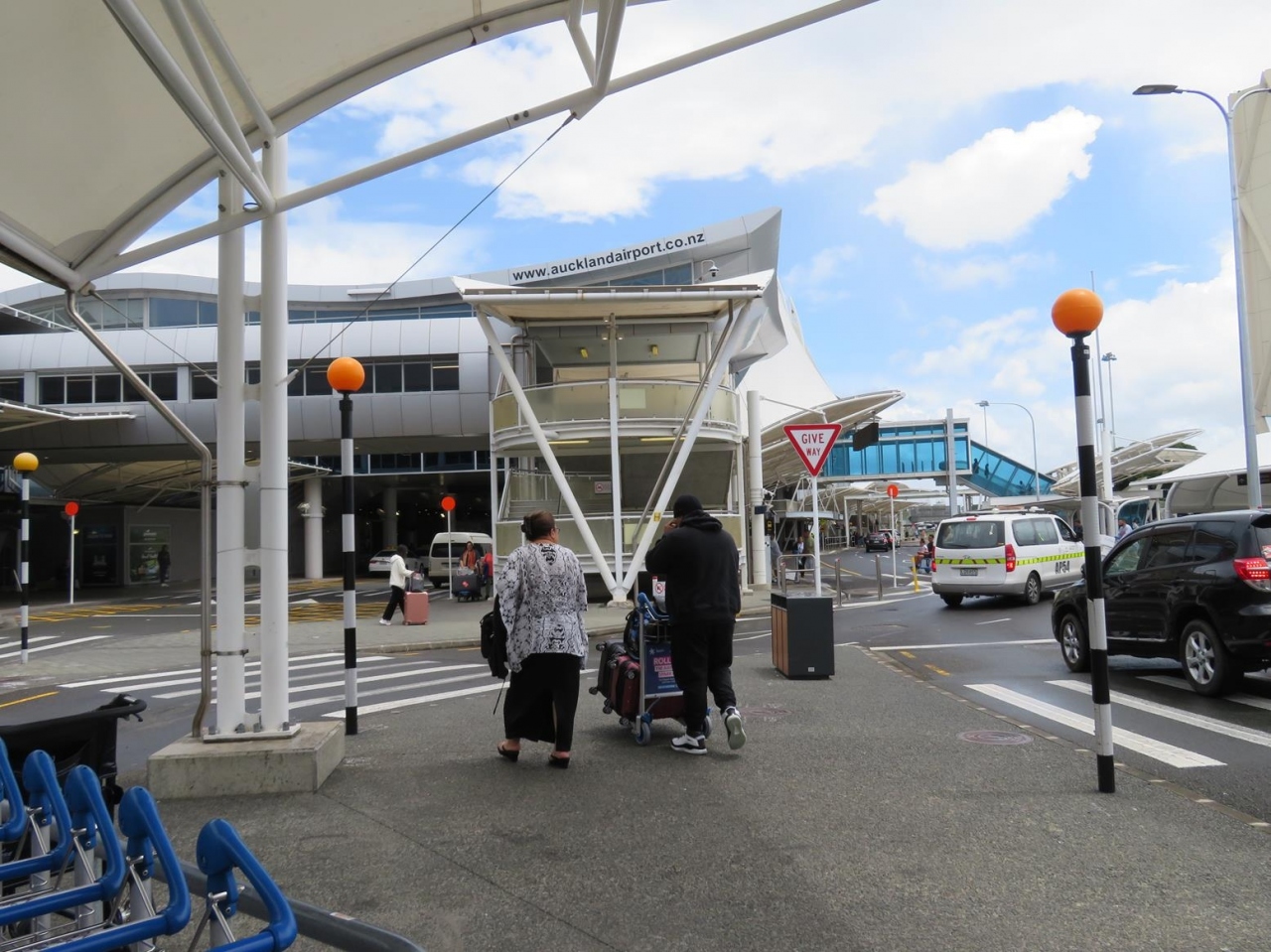 オークランド国際空港 (AKL) Auckland International Airport (AKL)