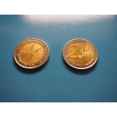 １ ２ユーロ硬貨はマルタ十字が付いている By Lion3さん ヴァレッタの通貨 両替 クレジットカードに関するクチコミ フォートラベル マルタ