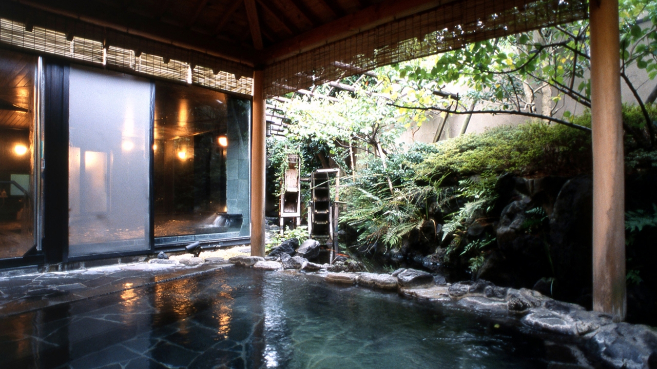 由緒あるいで湯を楽しむ温もりの宿