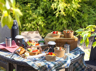 カスタムサンド”作りも楽しい、春の森で満喫する朝ピクニック付 写真