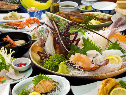 内海温泉　ホテル魚半日吉苑 写真