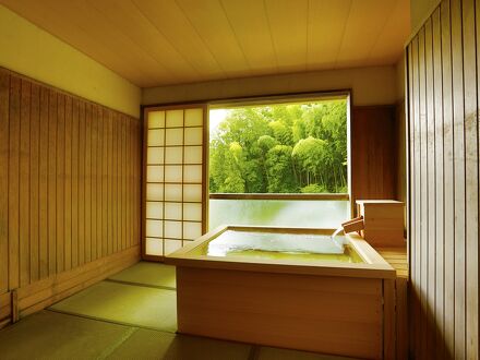 着物で彩られた全館畳敷きの宿 楽山やすだ 写真