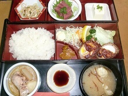 ビジネスホテル　なりた家 写真