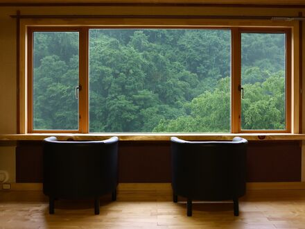 信州高山温泉郷　仙人露天岩風呂と渓谷美の宿　風景館 写真