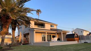 SEADINERS Beachfront Villa 99