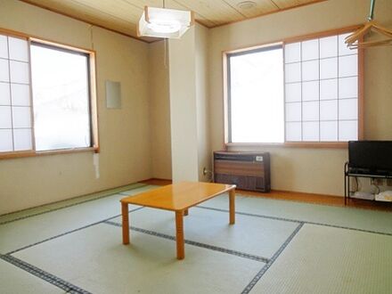 ゲストハウス　Ｃｌｉｍｂ　ｄｉｎｉｎｇ 写真