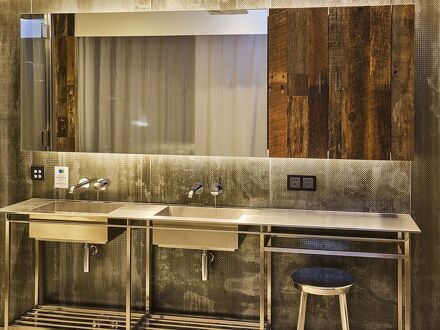 ONE@Tokyo by insomnia 写真