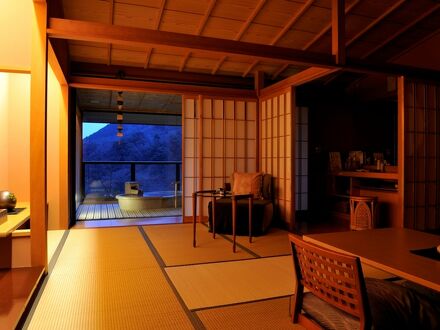 飲泉、自家源泉かけ流しの秘湯 観音温泉 写真