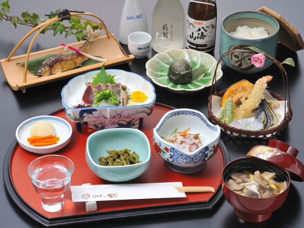 シャトーテル 一本杉 写真