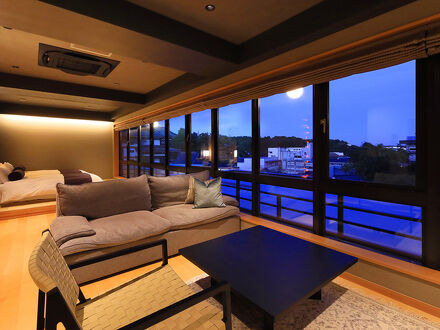 和空 成田山門前 写真